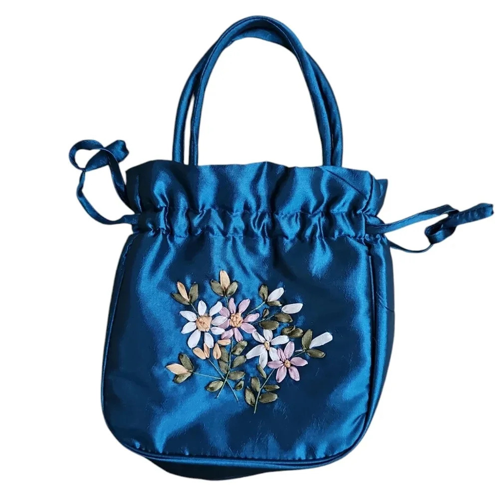 Vintage Women Small Handbag Navy Blue Satin Floral Drawstring Pristine Cottage - Picture 2 of 6
